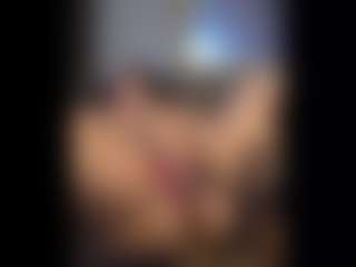 Honestlyfux's Live Sex Cam Show
