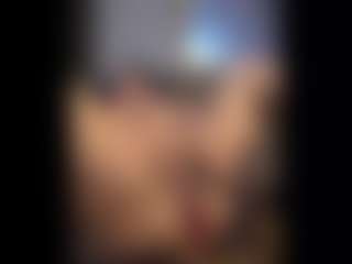 Honestlyfux's Live Sex Cam Show
