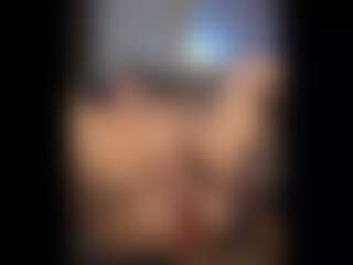 Honestlyfux's Live Sex Cam Show