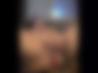 Honestlyfux's Live Sex Cam Show