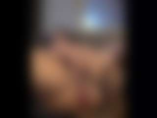 Honestlyfux's Live Sex Cam Show
