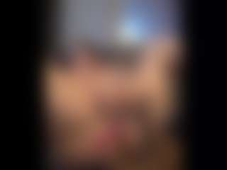 Honestlyfux's Live Sex Cam Show