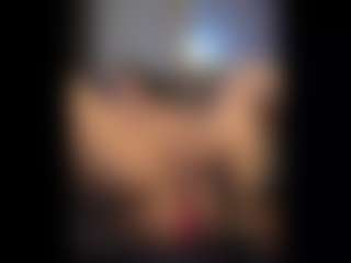 Honestlyfux's Live Sex Cam Show