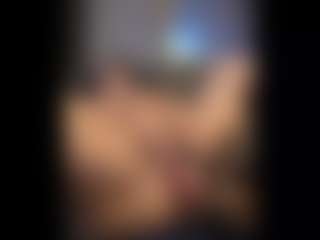 Honestlyfux's Live Sex Cam Show