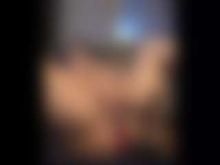 Honestlyfux's Live Sex Cam Show