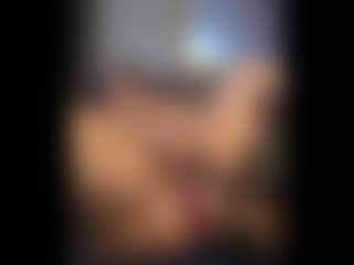 Honestlyfux's Live Sex Cam Show