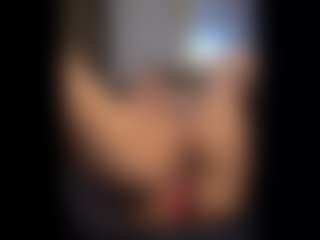 Honestlyfux's Live Sex Cam Show