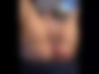 Honestlyfux's Live Sex Cam Show