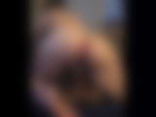 Honestlyfux's Live Sex Cam Show