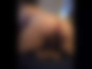 Honestlyfux's Live Sex Cam Show