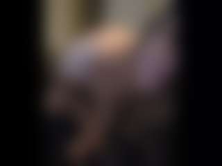 Honestlyfux's Live Sex Cam Show