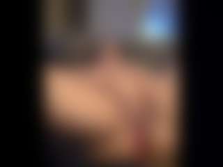 Honestlyfux's Live Sex Cam Show