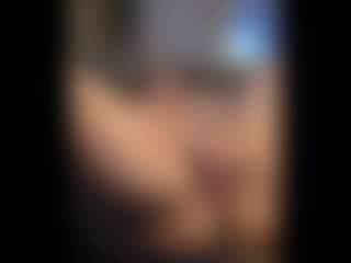 Honestlyfux's Live Sex Cam Show