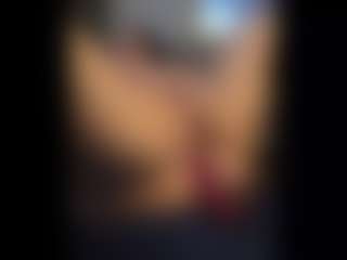 Honestlyfux's Live Sex Cam Show