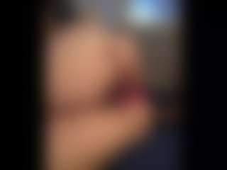 Honestlyfux's Live Sex Cam Show