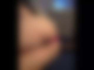 Honestlyfux's Live Sex Cam Show