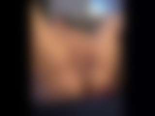 Honestlyfux's Live Sex Cam Show