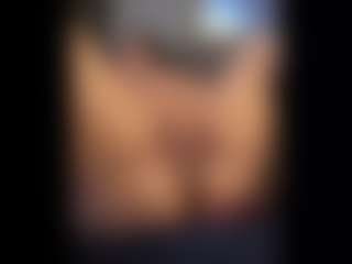 Honestlyfux's Live Sex Cam Show