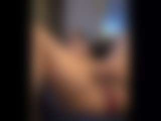 Honestlyfux's Live Sex Cam Show