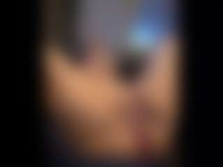 Honestlyfux's Live Sex Cam Show