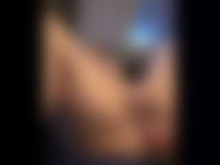 Honestlyfux's Live Sex Cam Show