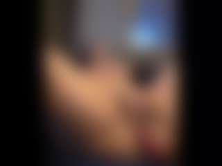 Honestlyfux's Live Sex Cam Show