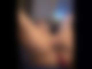 Honestlyfux's Live Sex Cam Show