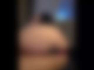 Honestlyfux's Live Sex Cam Show