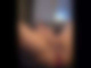 Honestlyfux's Live Sex Cam Show