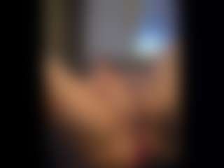 Honestlyfux's Live Sex Cam Show