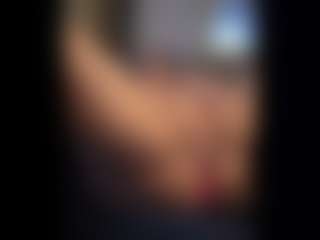 Honestlyfux's Live Sex Cam Show