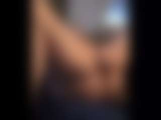 Honestlyfux's Live Sex Cam Show