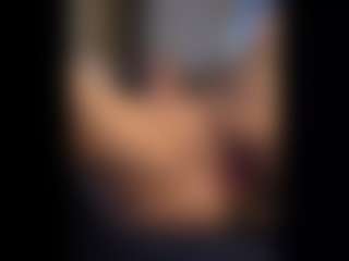 Honestlyfux's Live Sex Cam Show