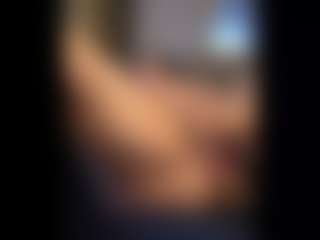 Honestlyfux's Live Sex Cam Show