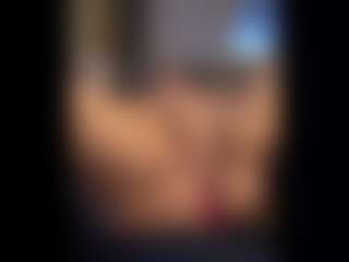 Honestlyfux's Live Sex Cam Show