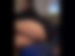 Honestlyfux's Live Sex Cam Show