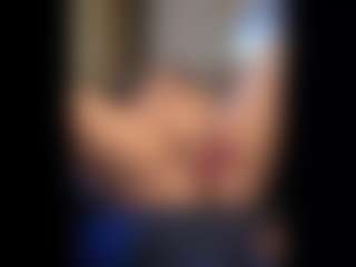 Honestlyfux's Live Sex Cam Show