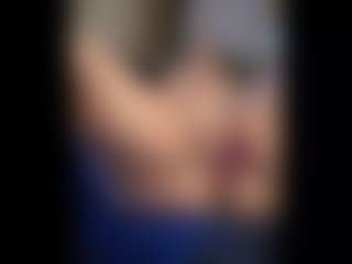 Honestlyfux's Live Sex Cam Show