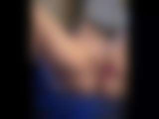 Honestlyfux's Live Sex Cam Show