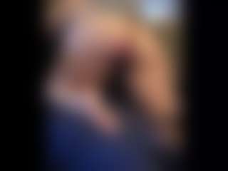 Honestlyfux's Live Sex Cam Show