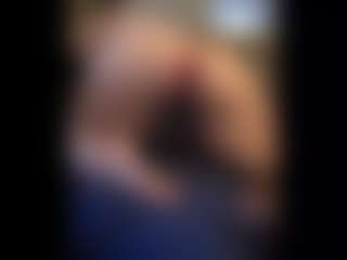 Honestlyfux's Live Sex Cam Show