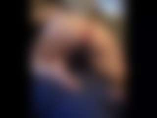 Honestlyfux's Live Sex Cam Show