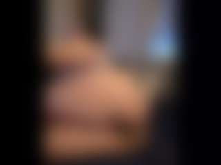 Honestlyfux's Live Sex Cam Show