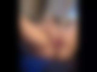 Honestlyfux's Live Sex Cam Show