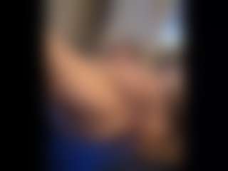 Honestlyfux's Live Sex Cam Show