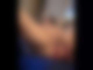 Honestlyfux's Live Sex Cam Show