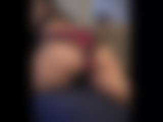 Honestlyfux's Live Sex Cam Show