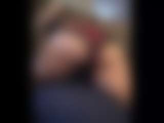 Honestlyfux's Live Sex Cam Show