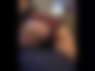 Honestlyfux's Live Sex Cam Show