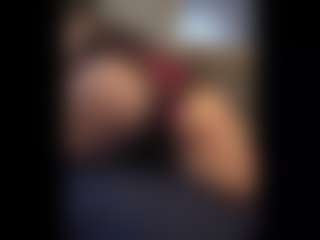 Honestlyfux's Live Sex Cam Show
